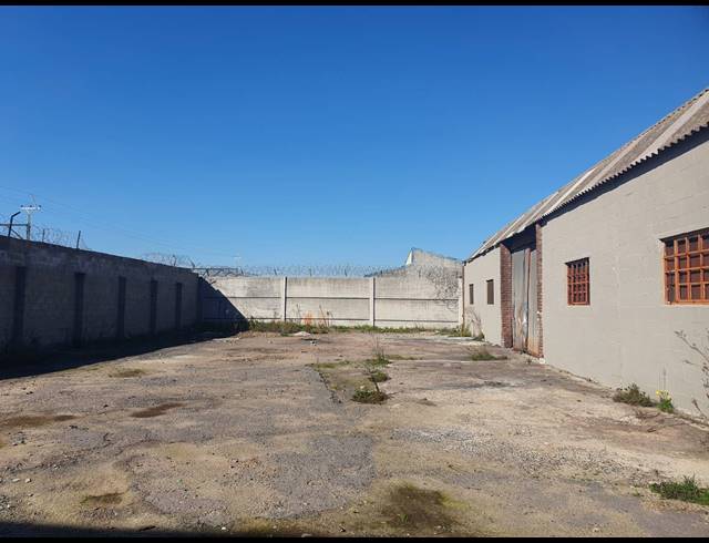 350M² FACTORY RENTED IN BLACKHEATH INDUSTRIAL